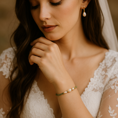 FERN PEARL | Freshwater Pearl and Mother-of-Pearl Bracelet