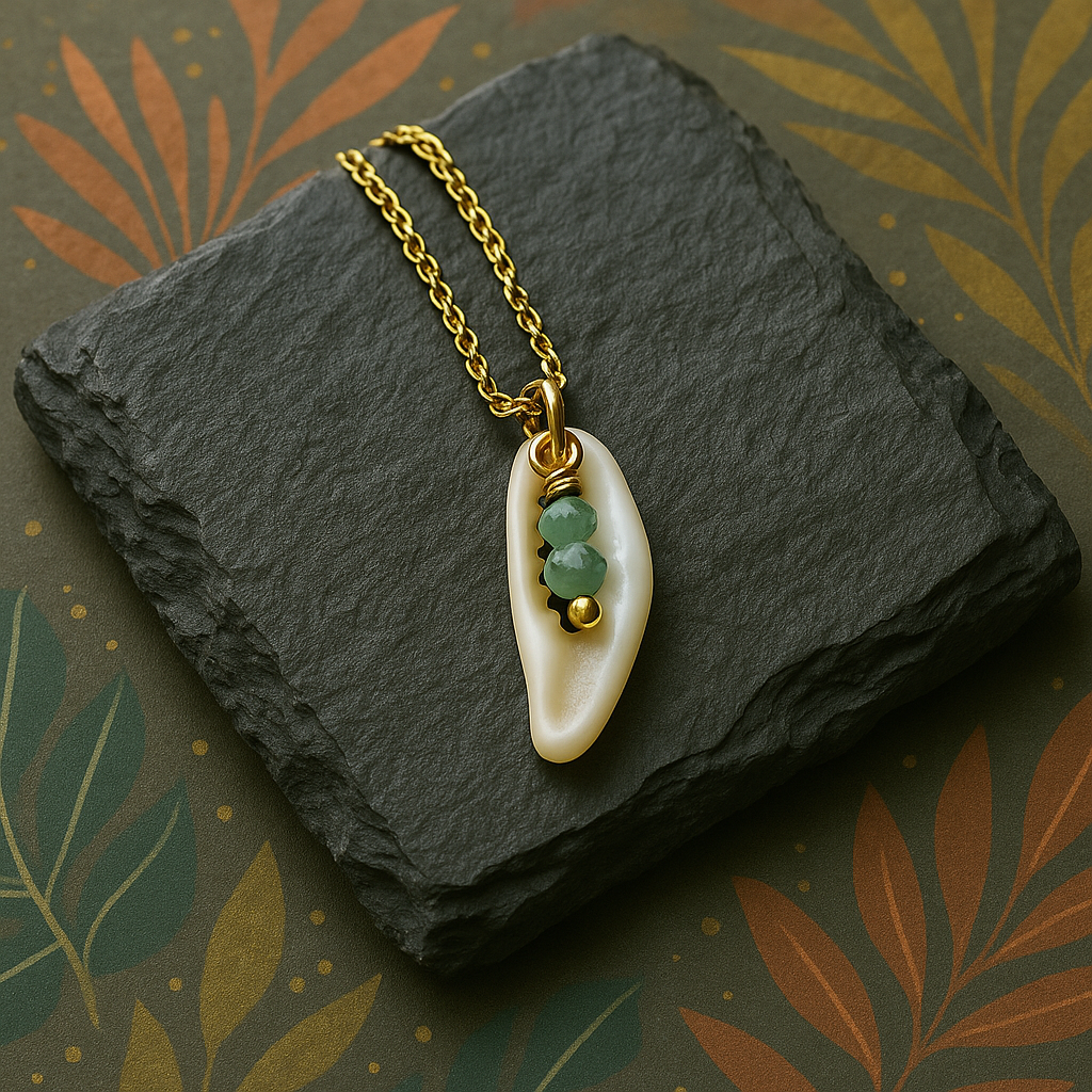 ### SRI LANKA BEACH | Cowrie Fragment Necklace