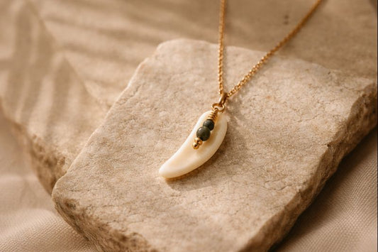SRI LANKA BEACH | Cowrie Shell Gemstone Necklace