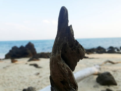 Makramee Armband "Planet Wood" - mit Perlen aus Calcit (weiß), Holz und Messing | personalisierbar eigenes Armband gestalten | Naturstein