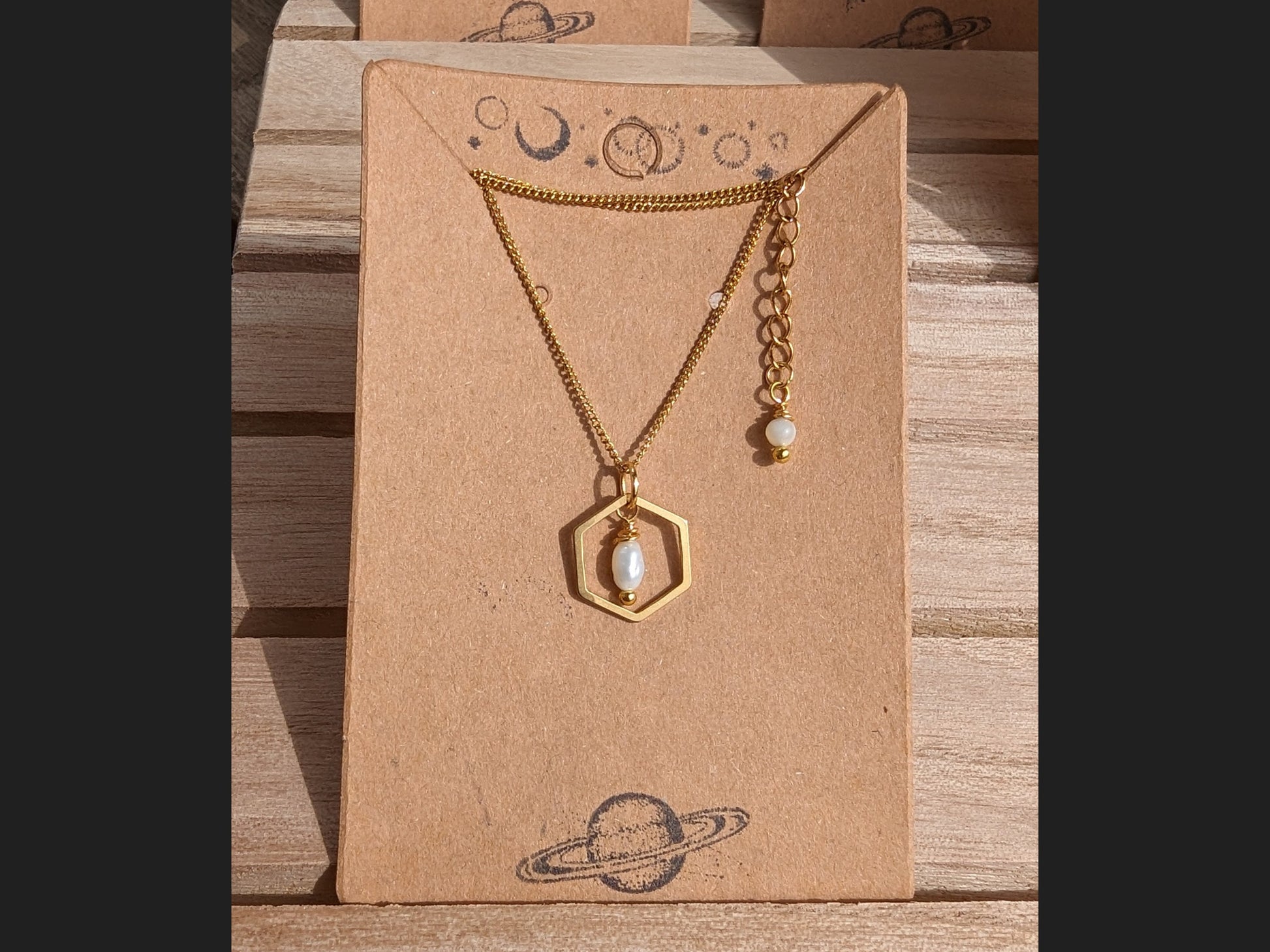 Golden necklace hexagon | Freshwater Pearl & Mother of Pearl Pendant | thin curb chain stainless steel (35, 40, 45cm) | Geometric shape