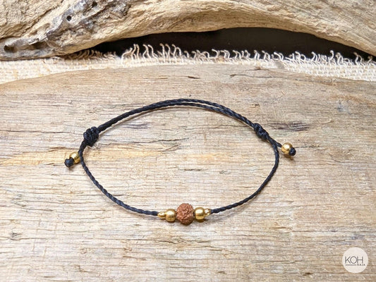 Makramee Armband mit Rudraksha Mala Samen • Birdie • Nachhaltiger Spiritueller Armschmuck zur Meditation & Geschenkidee