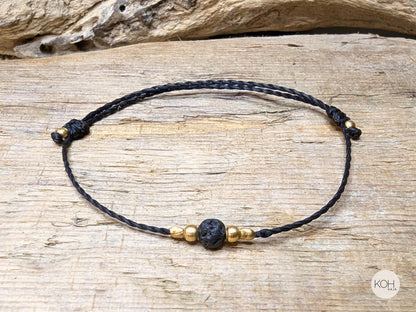 Armband Birdie - Yarn: 12_Black - Stone: Lava - Passend für alle Größen mit doppeltem Schiebeknoten - keine abstehenden Bänder, minimalistisches Armband schwarz gold, friendship bracelet gift for best friend, giftidea sister