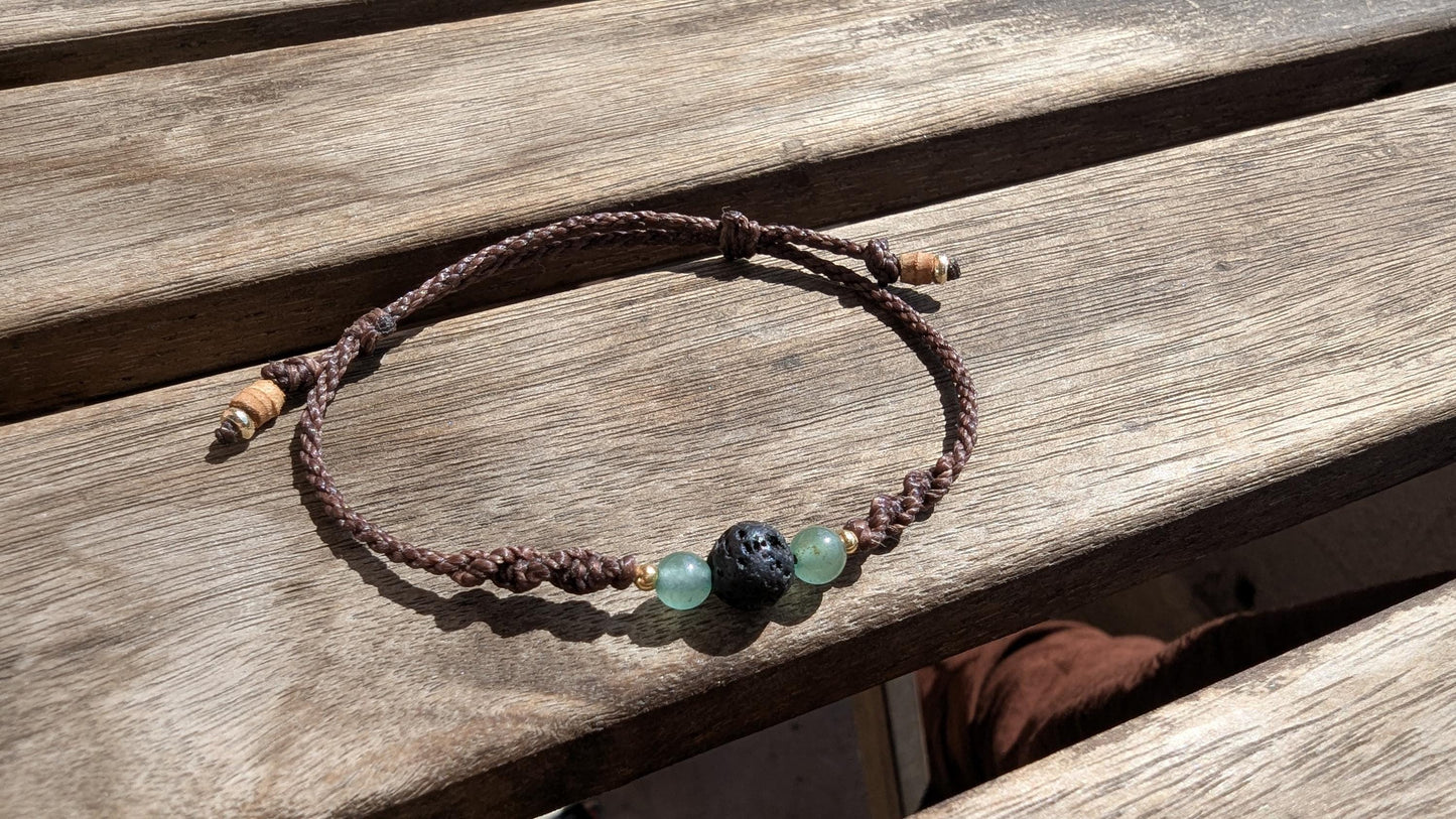 Makramee Armband "Zelda" | Aventurin (grün) & Lava (schwarz) | eigenes Armband kreieren | Fantasy Armband mit Naturstein